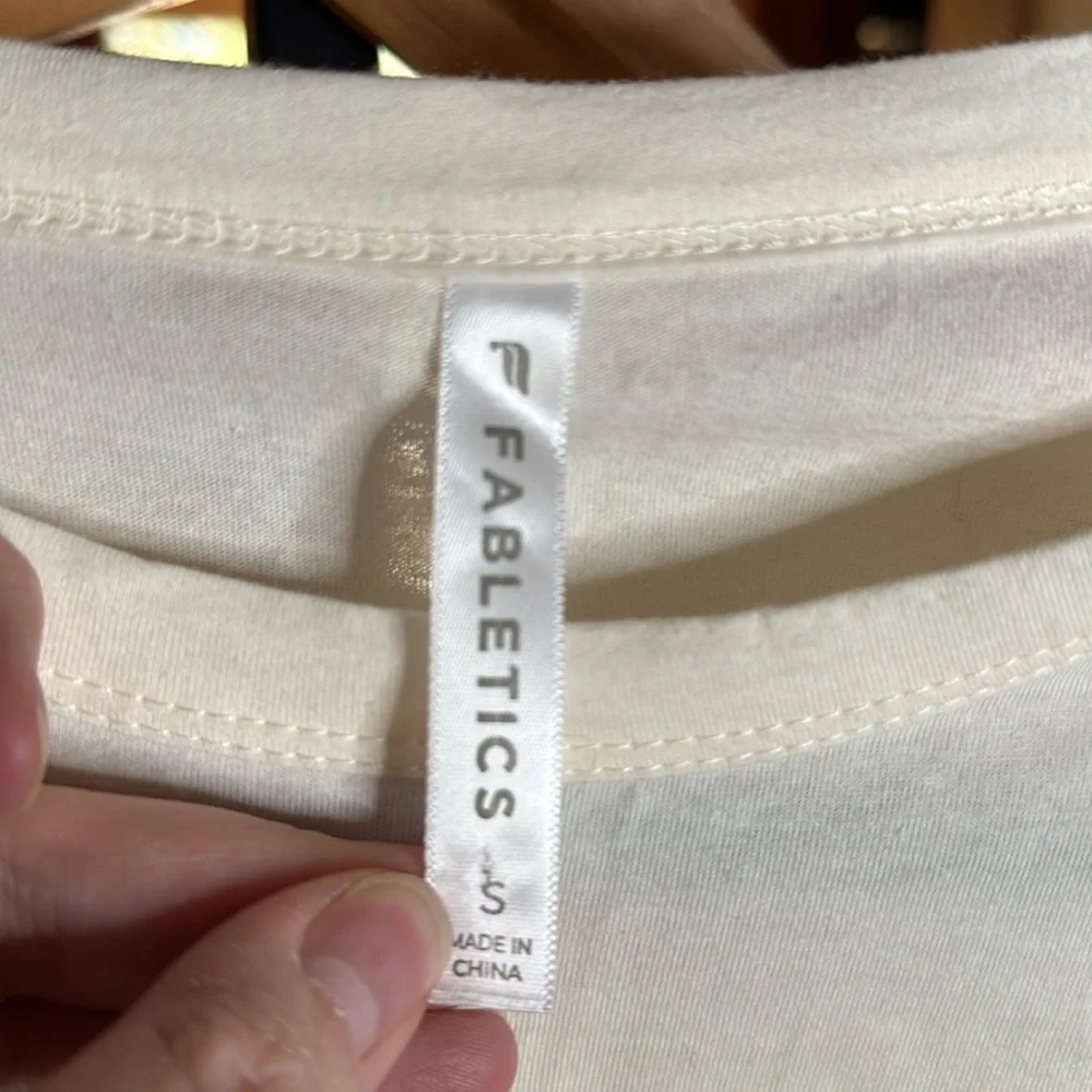 NWOT Fabletics Yin/Yang Vibes 100% Cotton Cream Crop Top Size Small - Picture 8 of 10